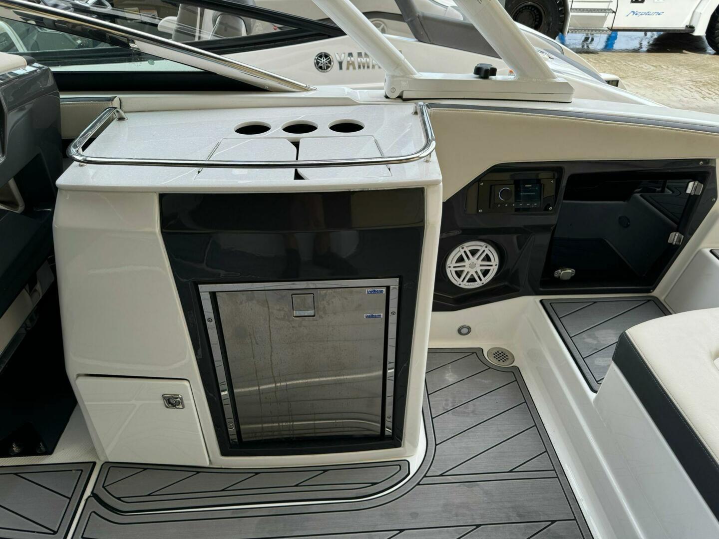 2022 Monterey 278SS - Image 21