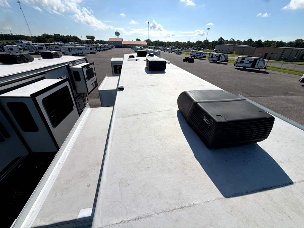 2022 GRAND DESIGN SOLITUDE 390RK - Image 35