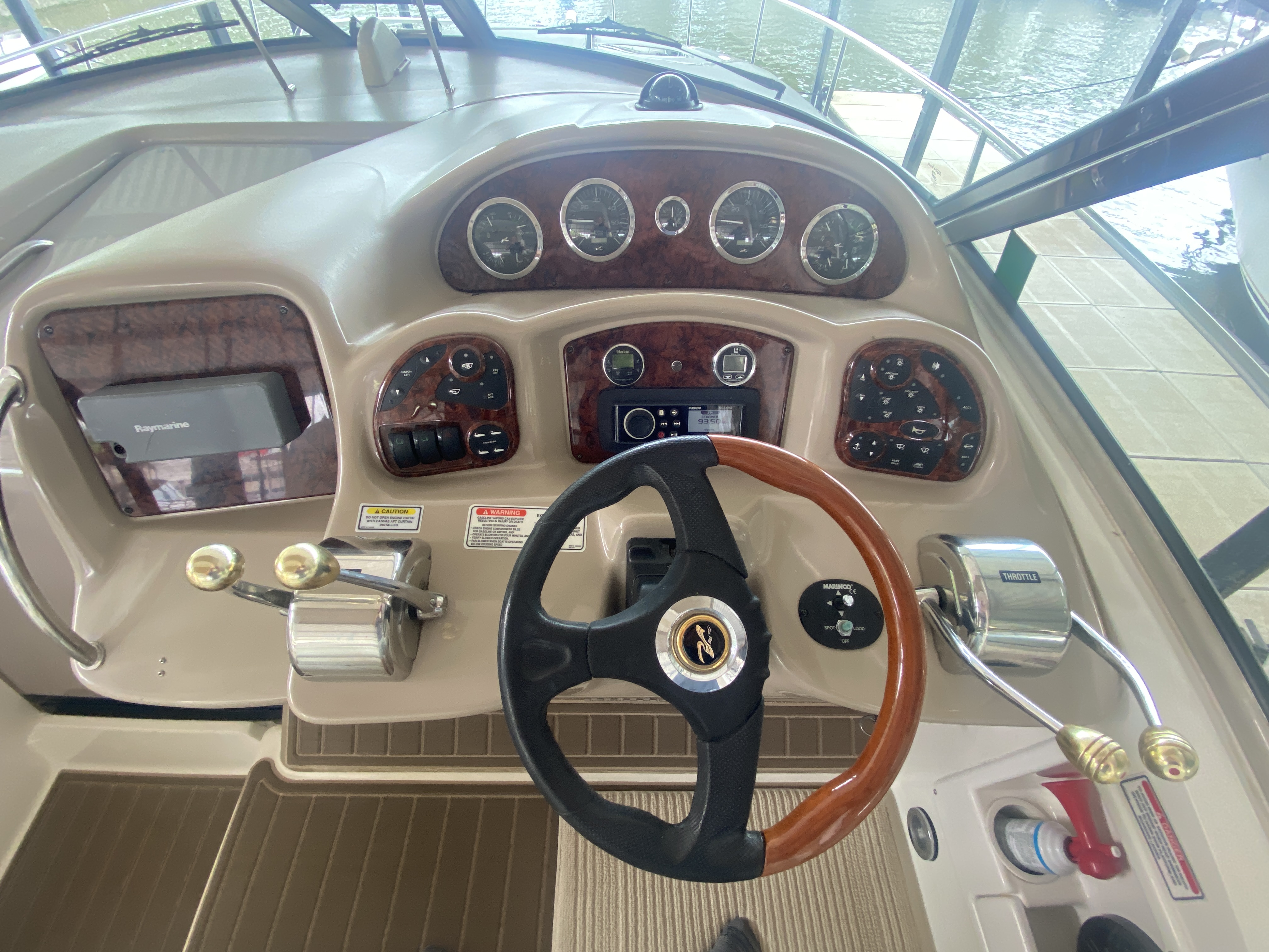 2003 Sea Ray 320 Sundancer - Image 8