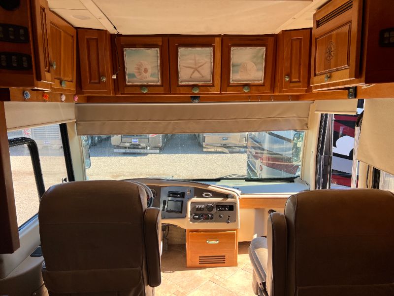 2009 Monaco RV Dynasty Yorkshire IV - Image 6