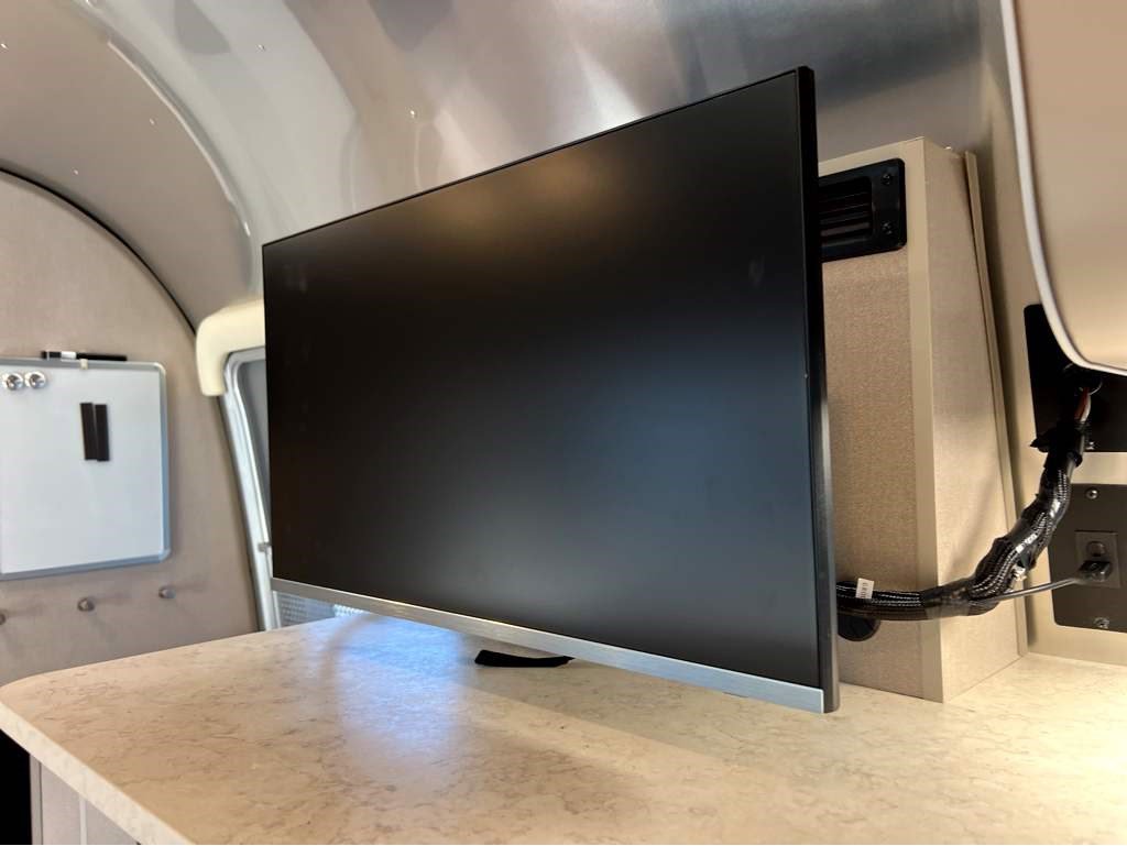 2026 AIRSTREAM CARAVEL 20FB - Image 12