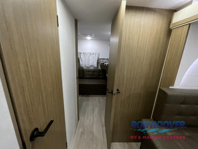 2027 FOREST RIVER 28VBXL - Image 35