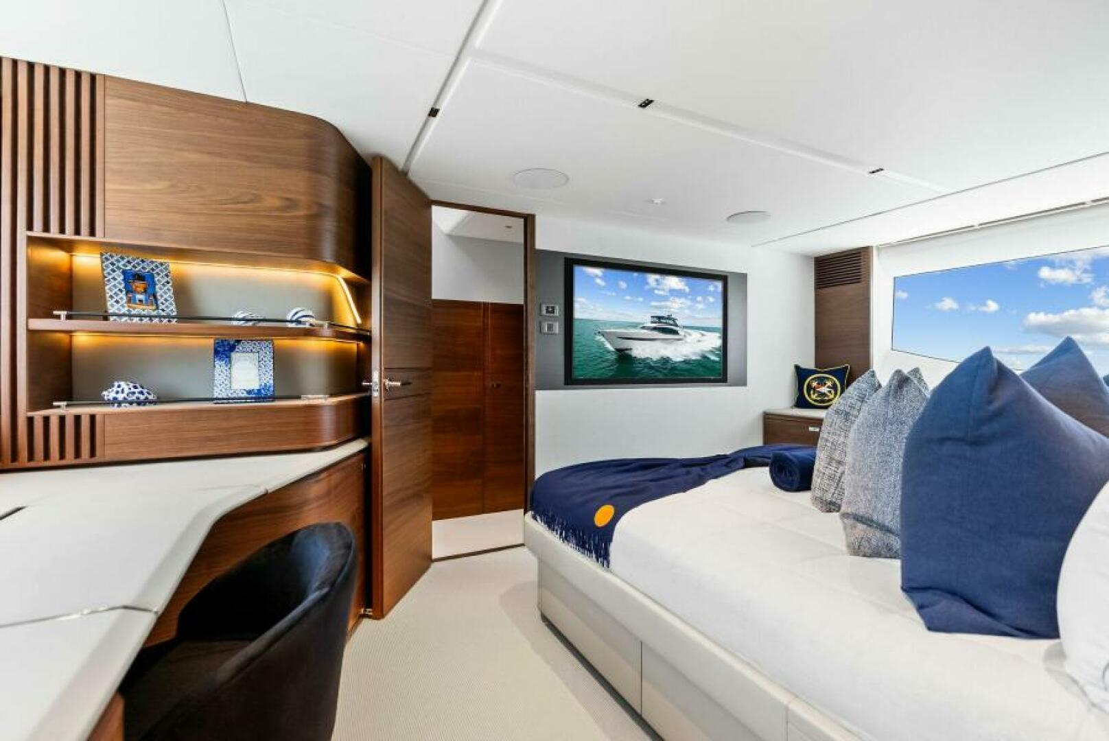 2024 Princess Y72 Motor Yacht - Image 5