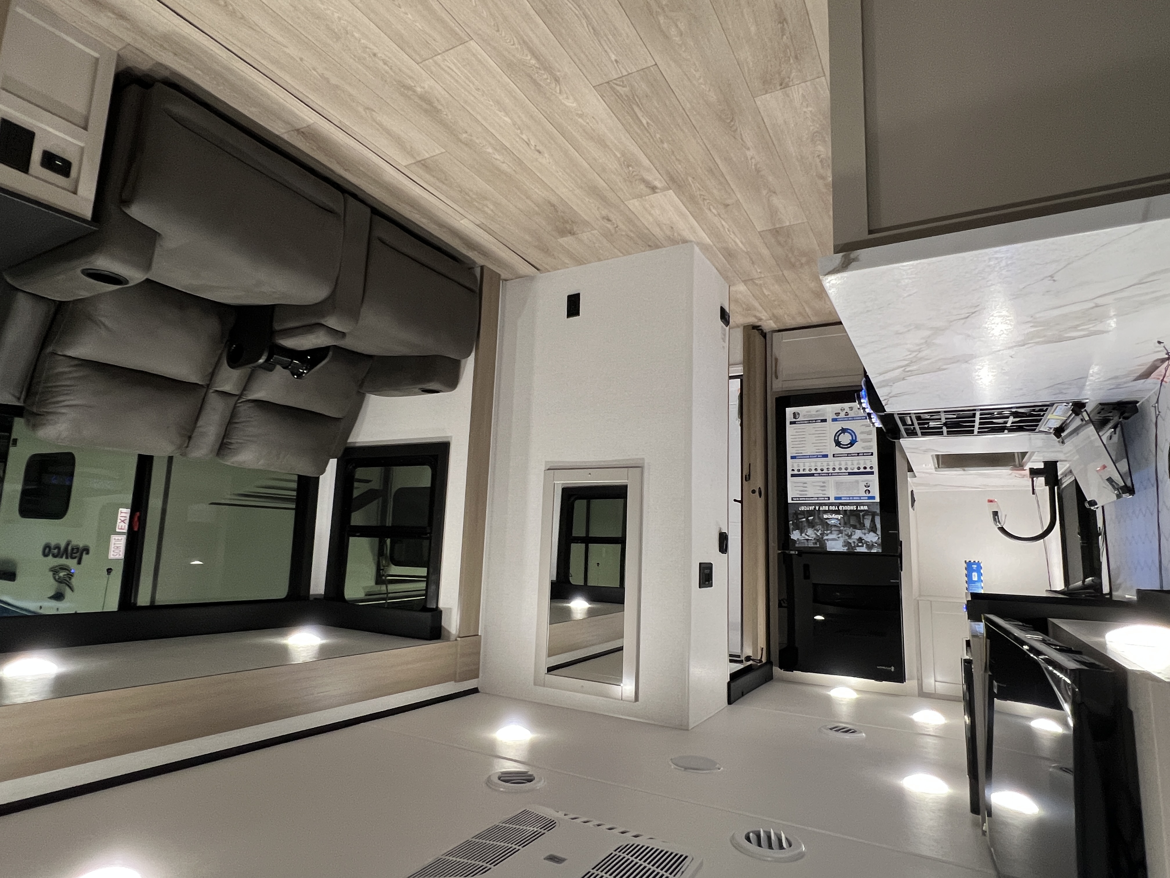 2027 Jayco Jay Feather 19MRK - Image 3