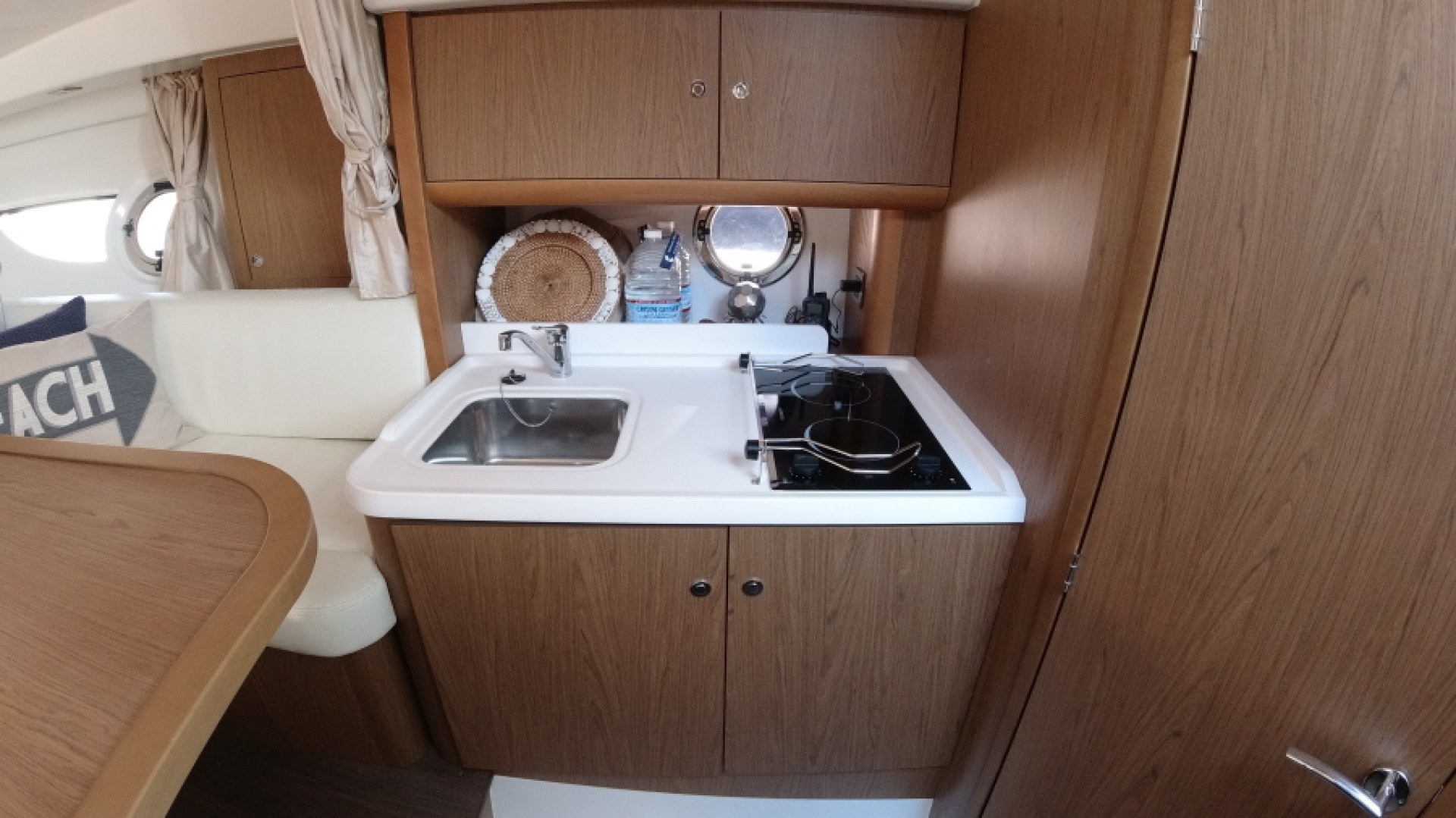 2016 Beneteau Gran Turismo 35 - Image 18