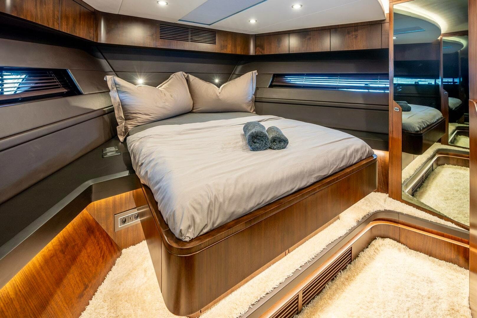 2019 Fairline - Image 23