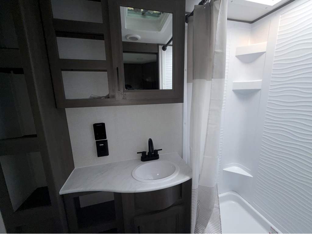 2026 GRAND DESIGN TRANSCEND 25MLX - Image 23