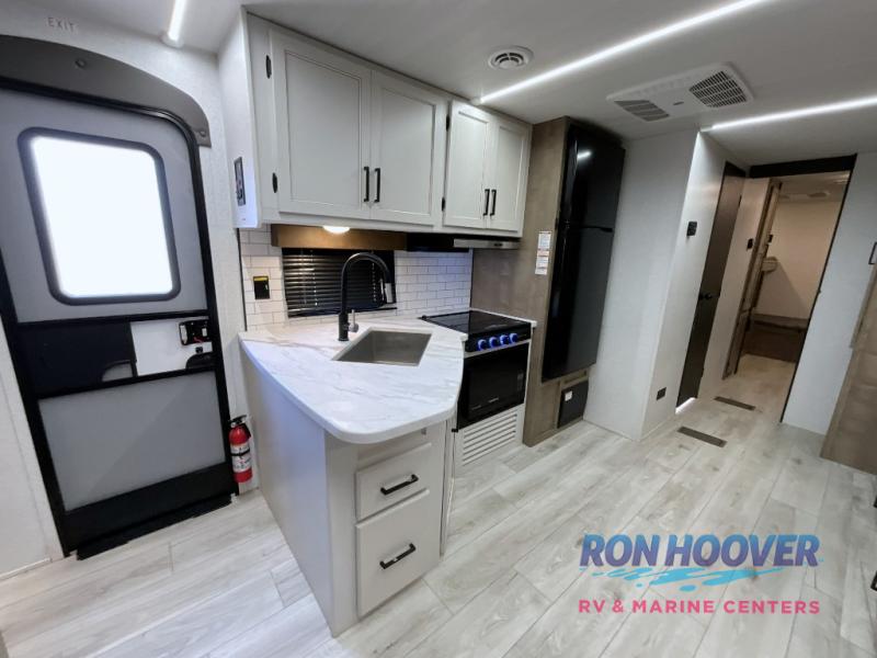 2025 KEYSTONE 310BR - Image 8