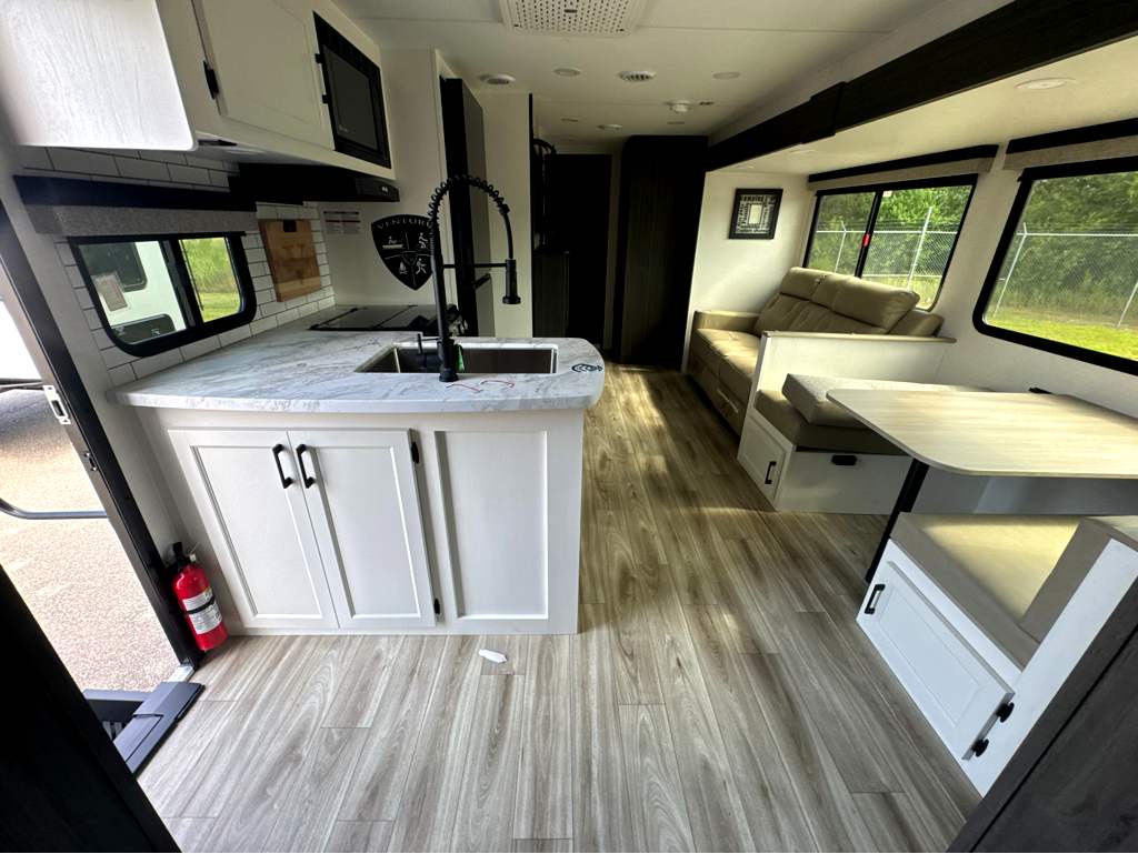 2027 VENTURE RV STRATUS 291VQB - Image 21