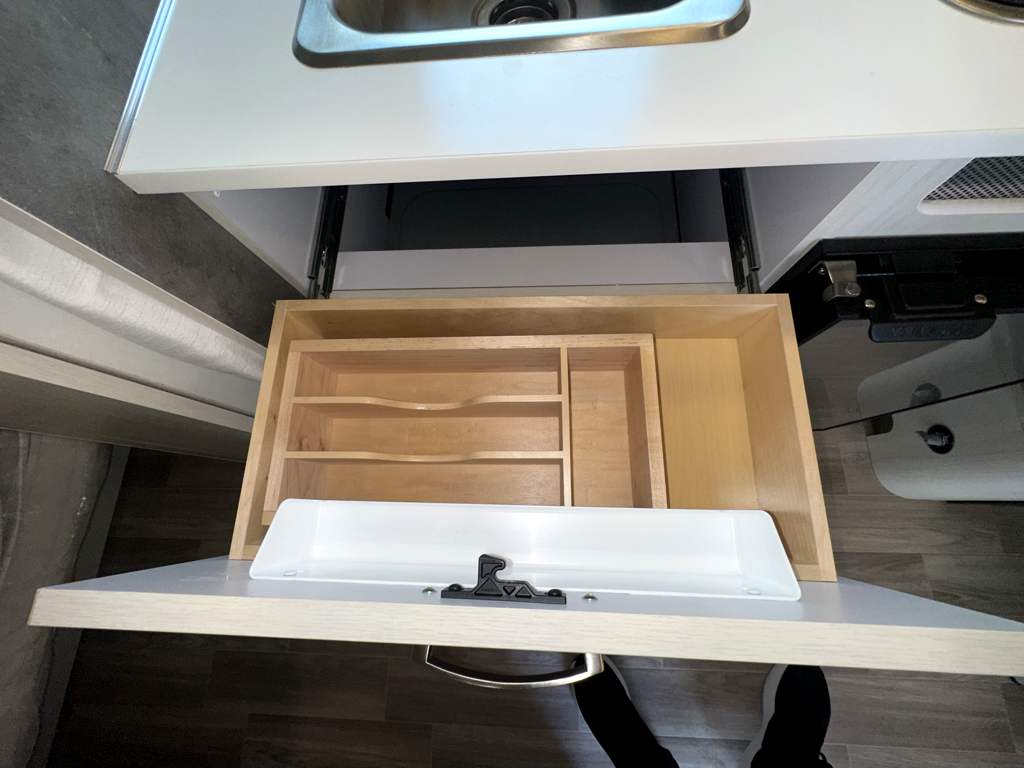 2026 AIRSTREAM BAMBI 16RB - Image 18