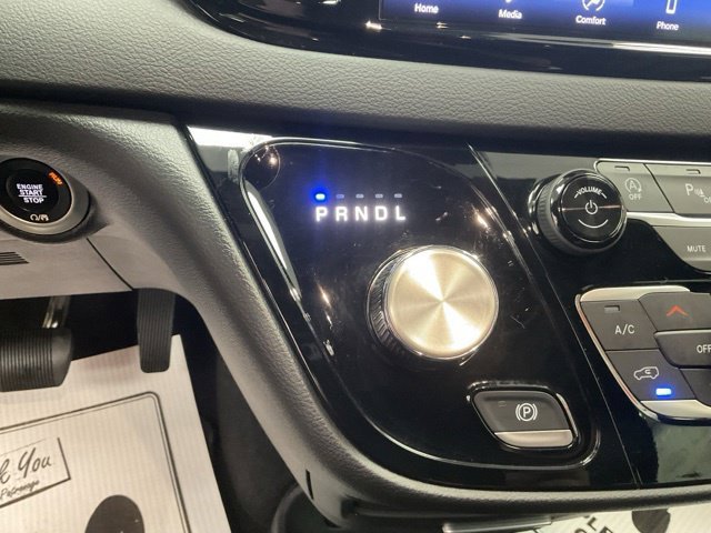 2025 Chrysler Pacifica Limited FWD - Image 18