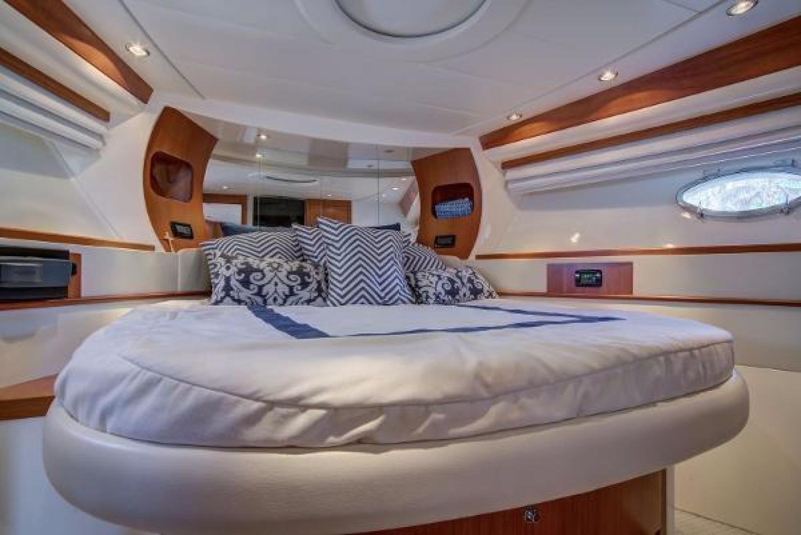 2008 Pershing - Image 22