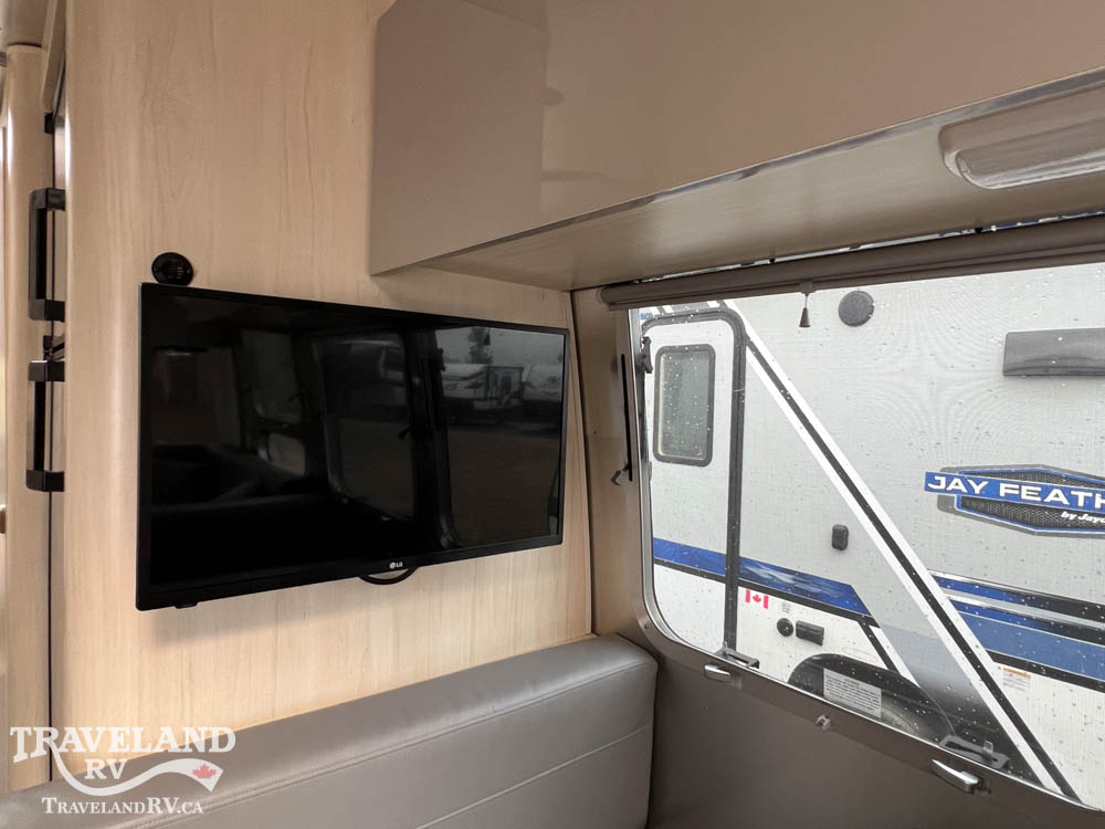 2021 AIRSTREAM FLYING CLOUD 30RB - Image 12
