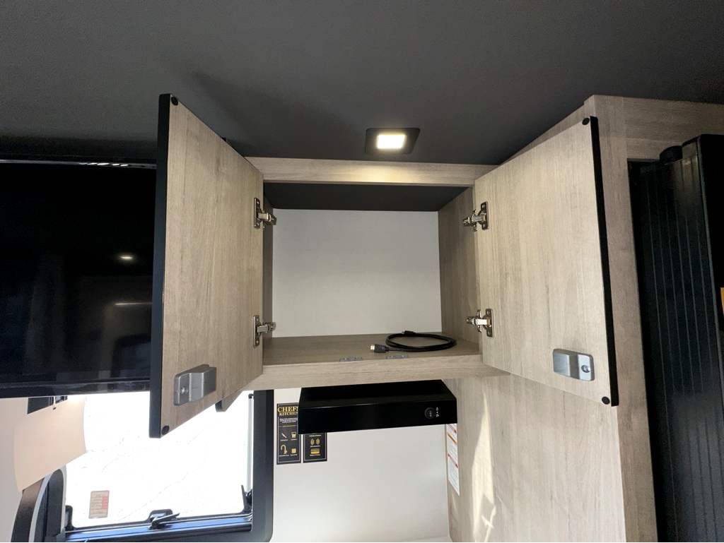 2026 Grand Design Lineage Series M 25TK - Image 18