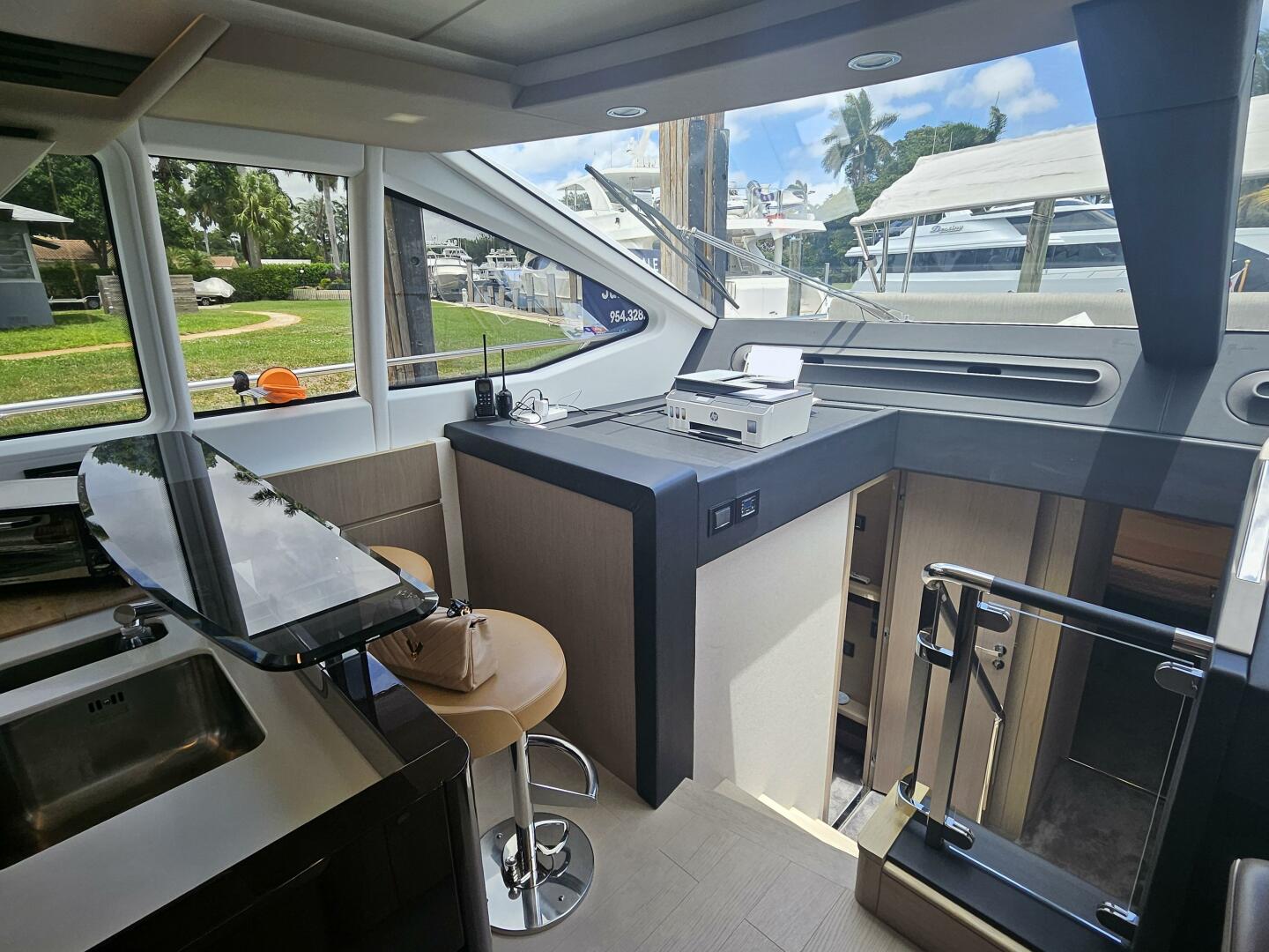 2022 Azimut 66 - Image 32
