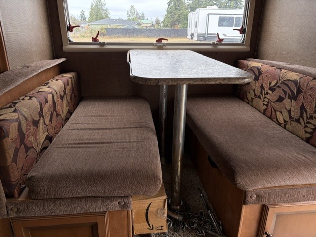2014 Palomino Maverick 2902 - Image 8