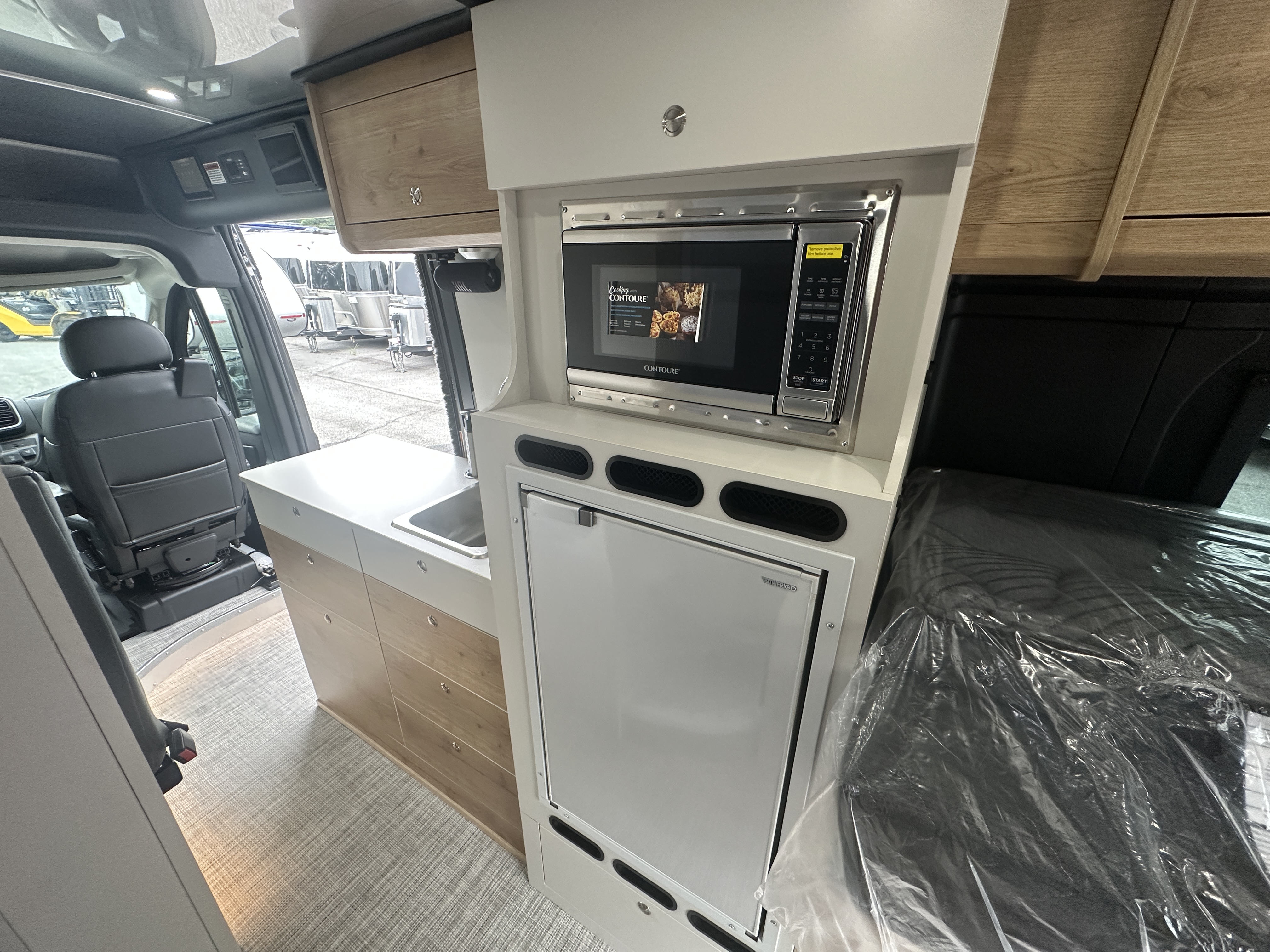 2027 Airstream Rangeline 21PS - Image 27