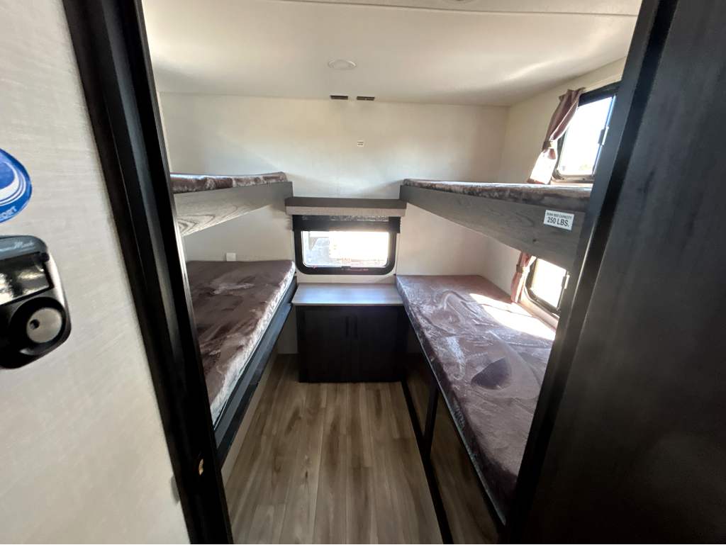2027 VENTURE RV SIENNA 281VQB - Image 26