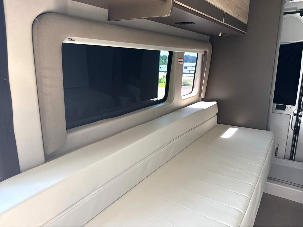2027 ENTEGRA COACH ETHOS 20T - Image 14
