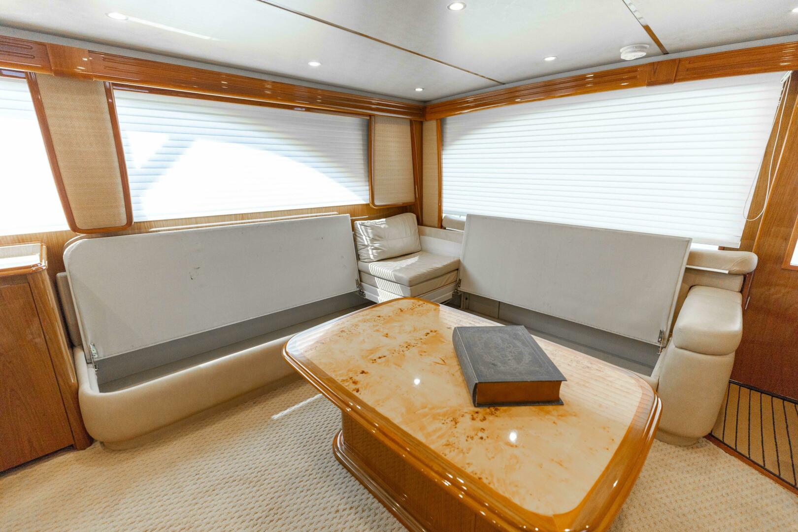 2013 Viking 76 Convertible - Image 10