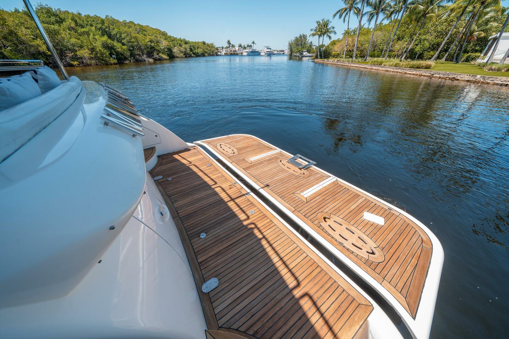 2010 Azimut 75 Fly - Image 6