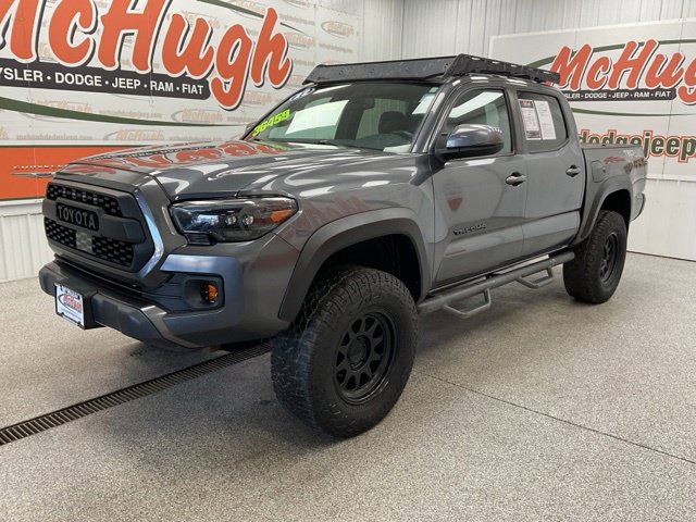 2022 Toyota Tacoma TRD Off-Road Crew Cab 4WD V6 - Image 1