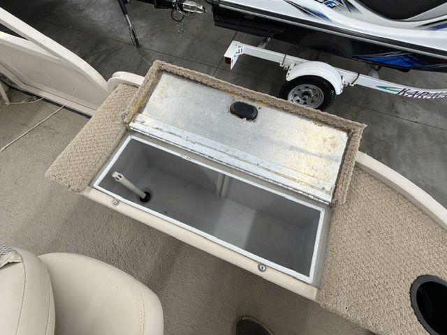 2002 CRESTLINER 2085 CFI - Image 7