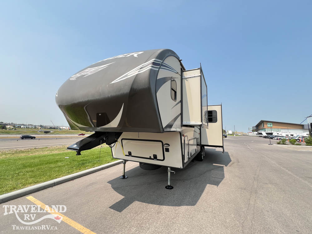 2015 Prime Time Crusader 295RST - Image 6