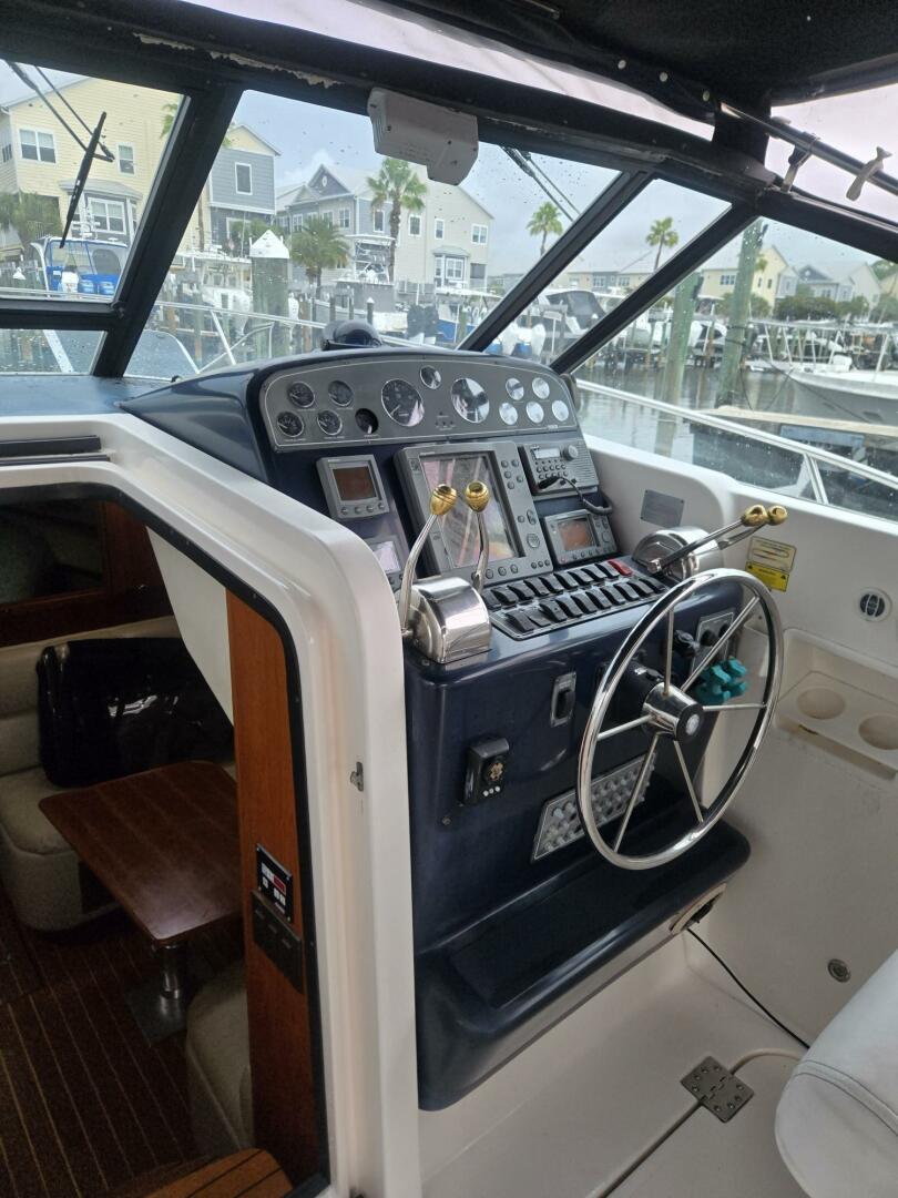 2002 Tiara Yachts 3500 Open - Image 10
