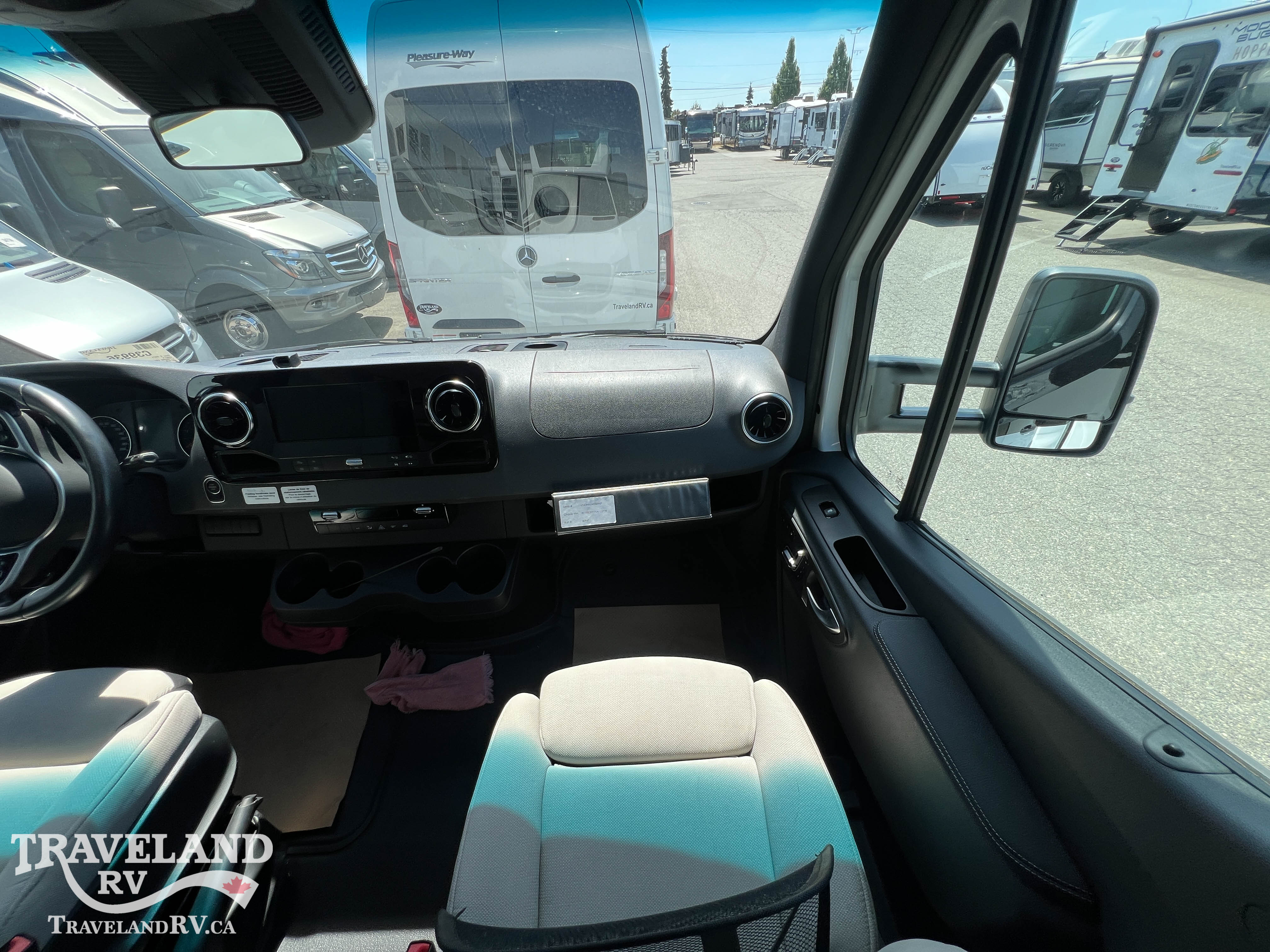 2021 Leisure Travel Unity U24CB - Image 14