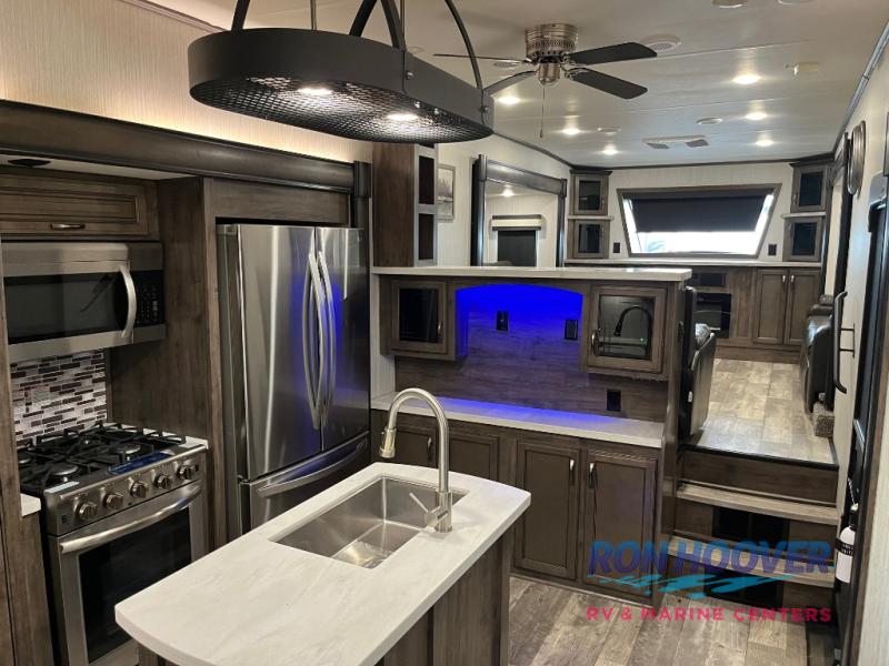 2021 FOREST RIVER 379FLOK - Image 34