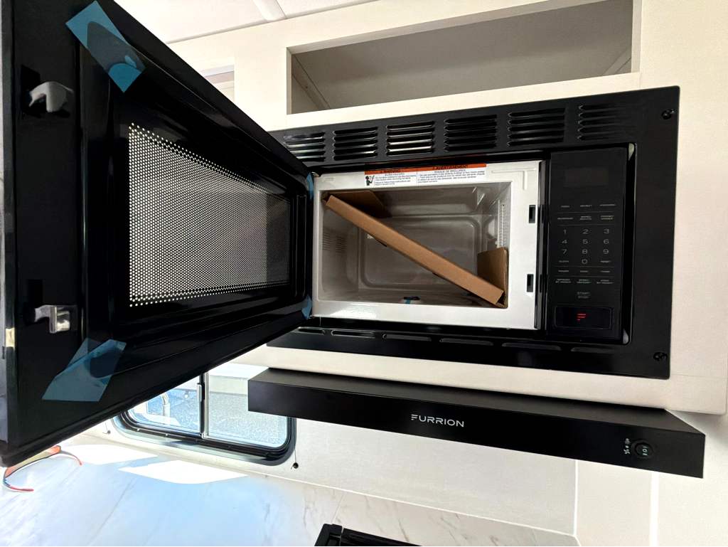 2027 GRAND DESIGN TRANSCEND 23BHX - Image 28