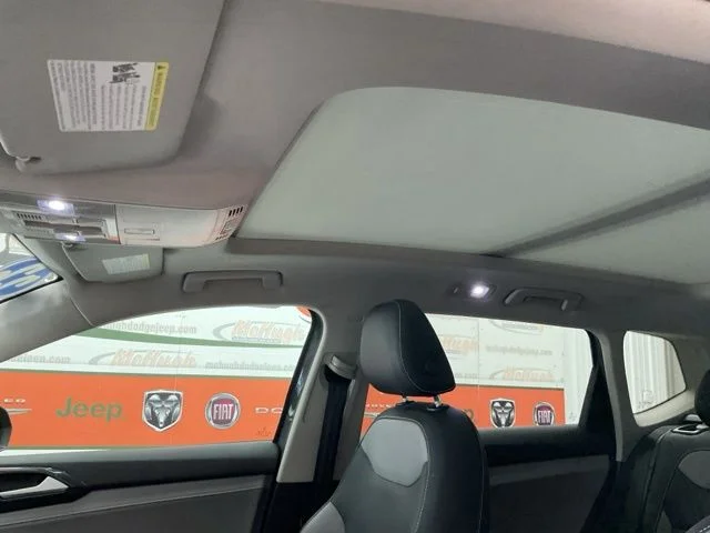 2022 Volkswagen Taos Utility 4D SEL 2WD - Image 20