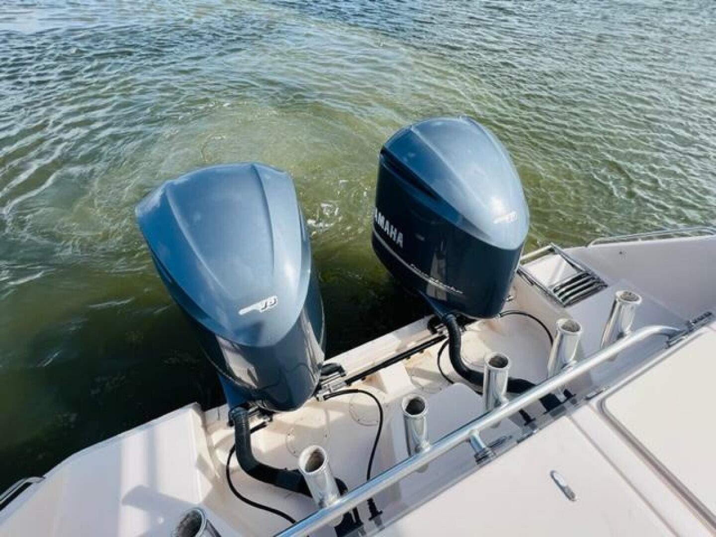 2014 Grady-White Freedom 335 - Image 10