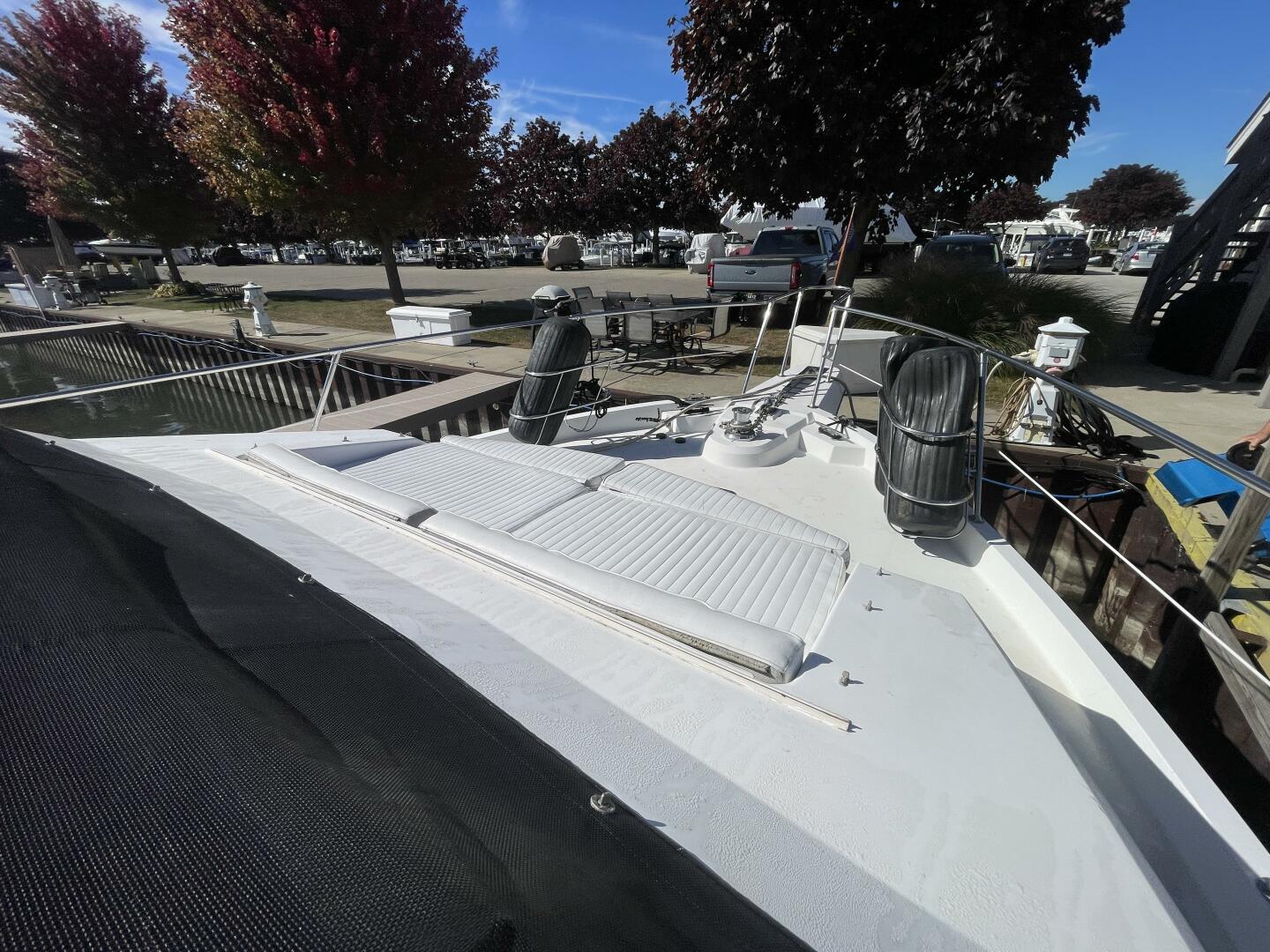 1993 Viking 50 Motor Yacht - Image 16