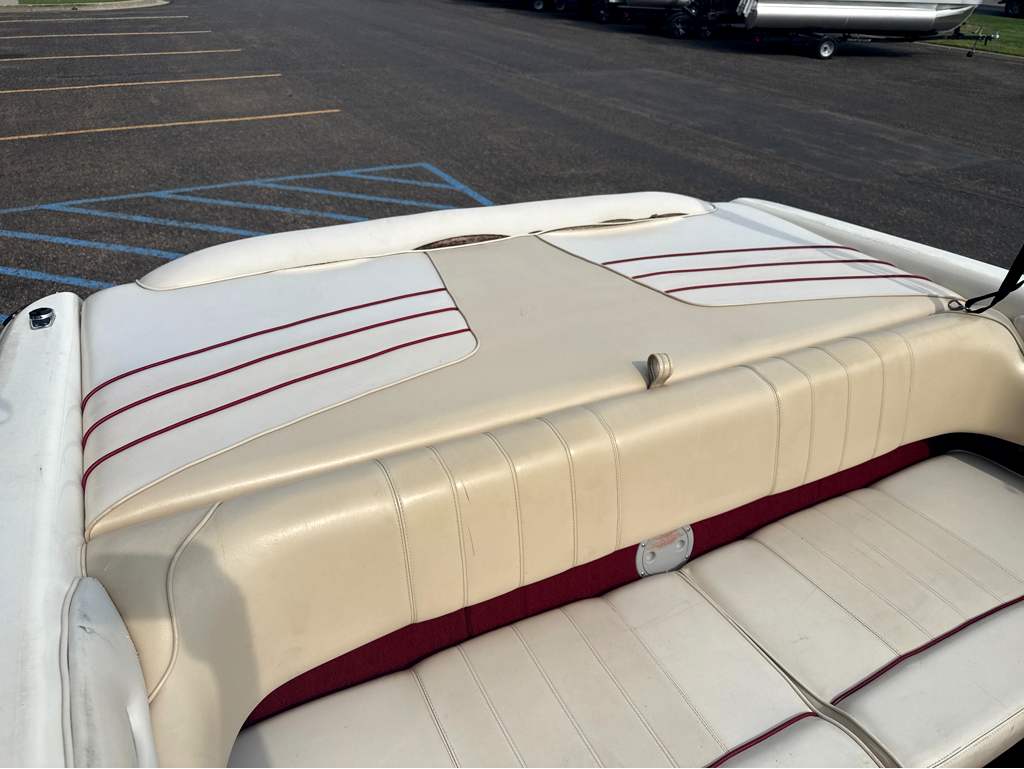 1996 Sea Ray 210 Signature - Image 8