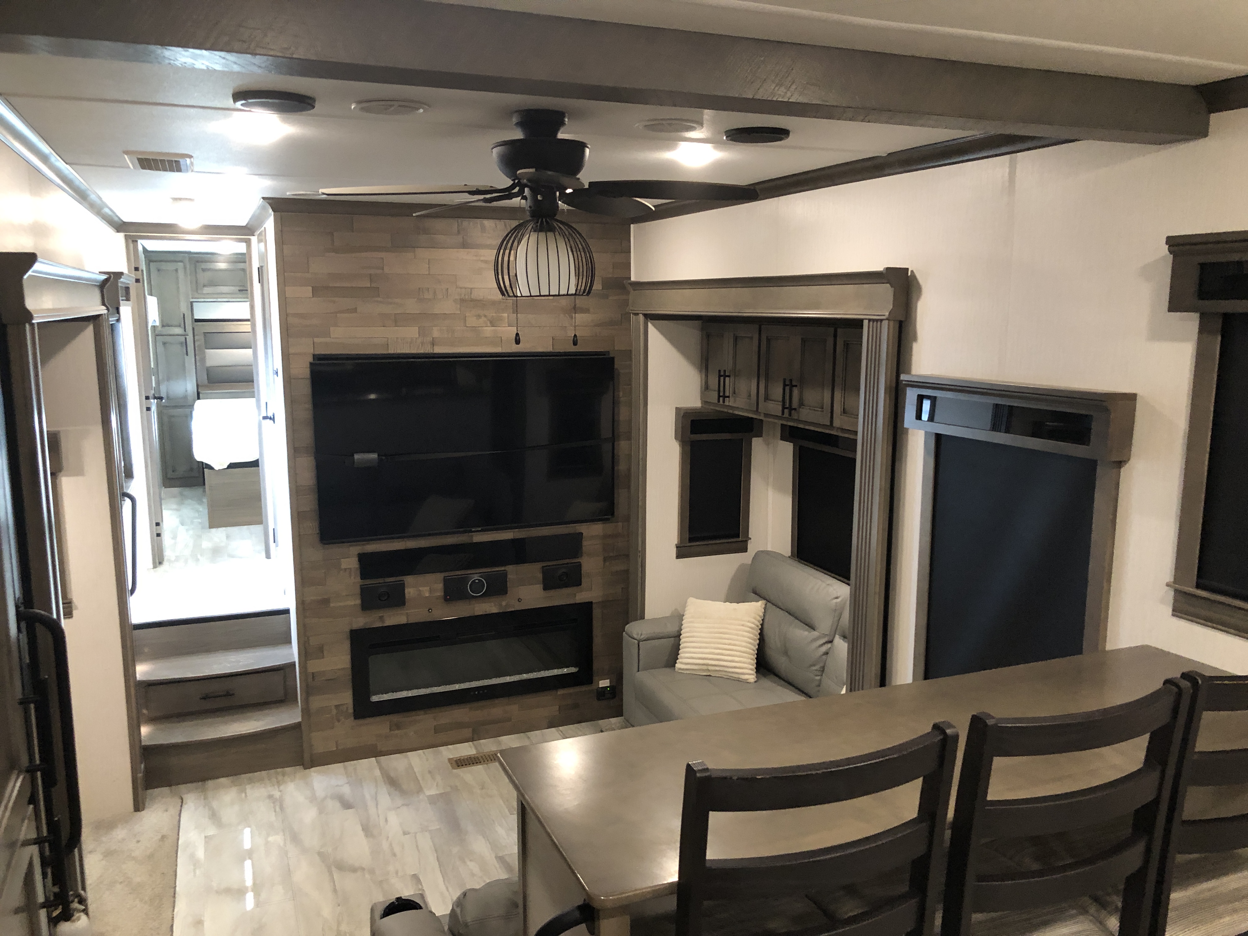 2022 Forest River RIVERSTONE 42FSKG - Image 26