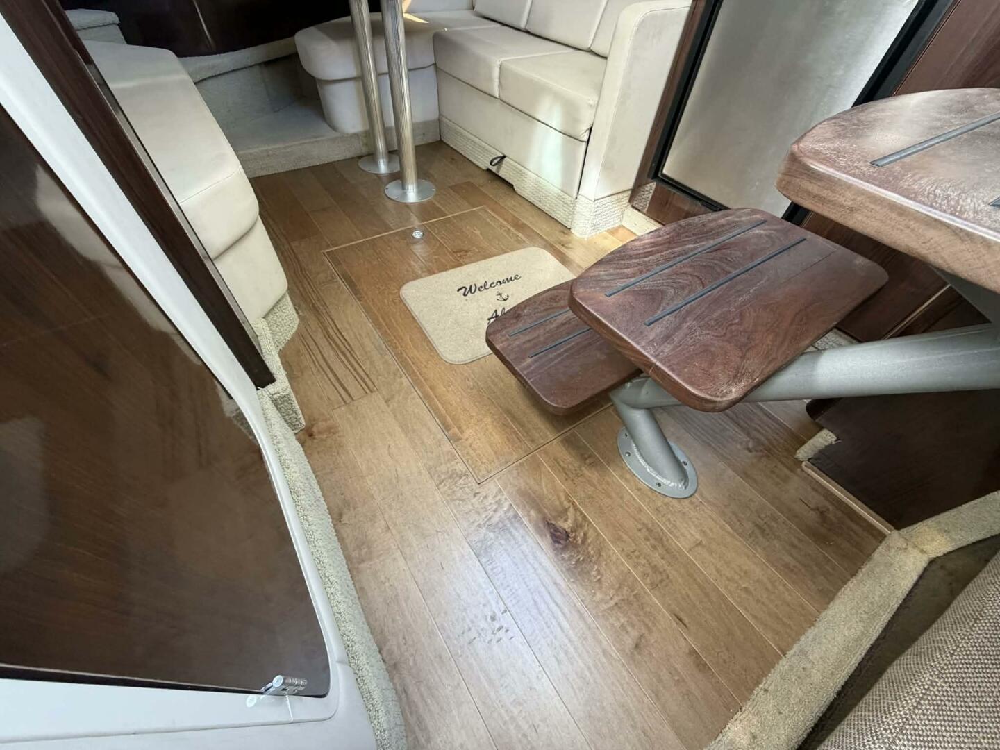 2016 Sea Ray 350 Sundancer - Image 44