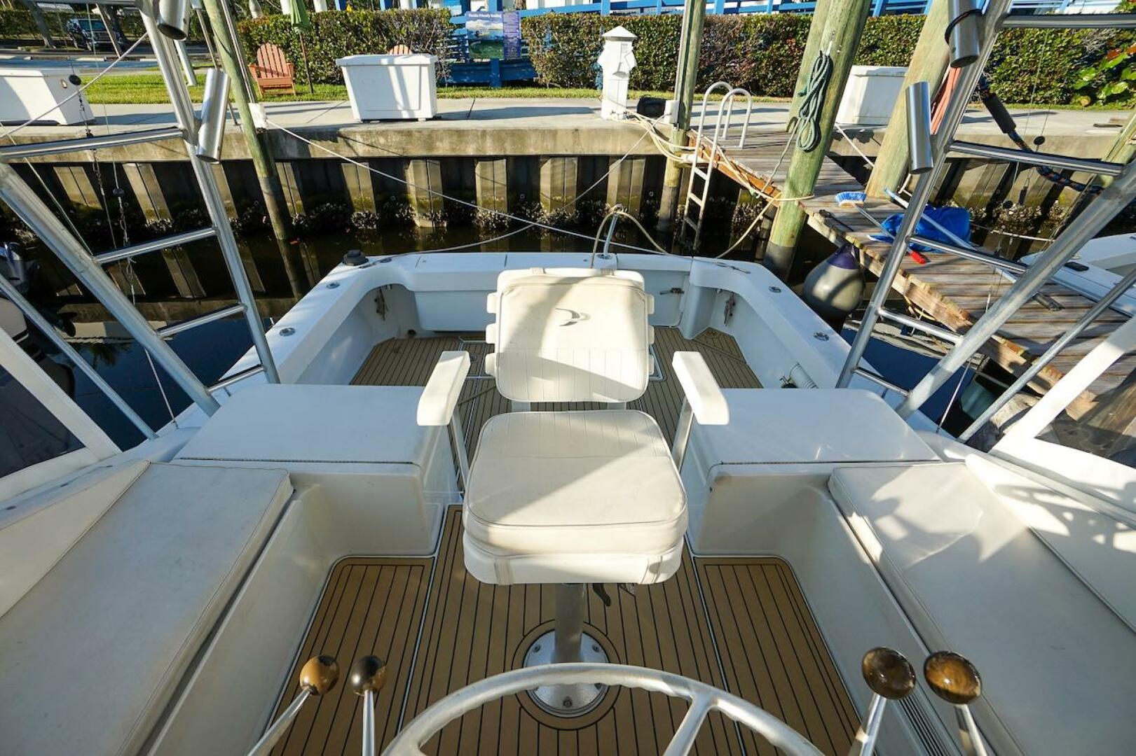 1997 Luhrs Tournament 320 Open - Image 30