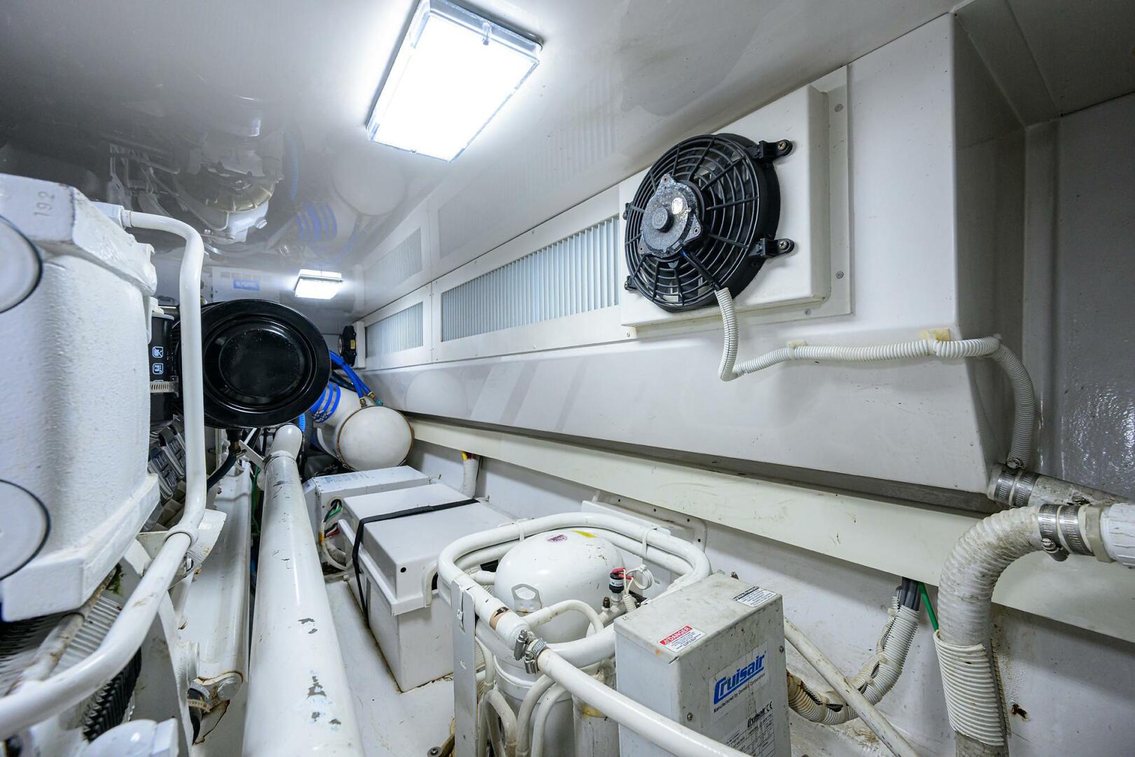 2004 Viking 56 Convertible - Image 78