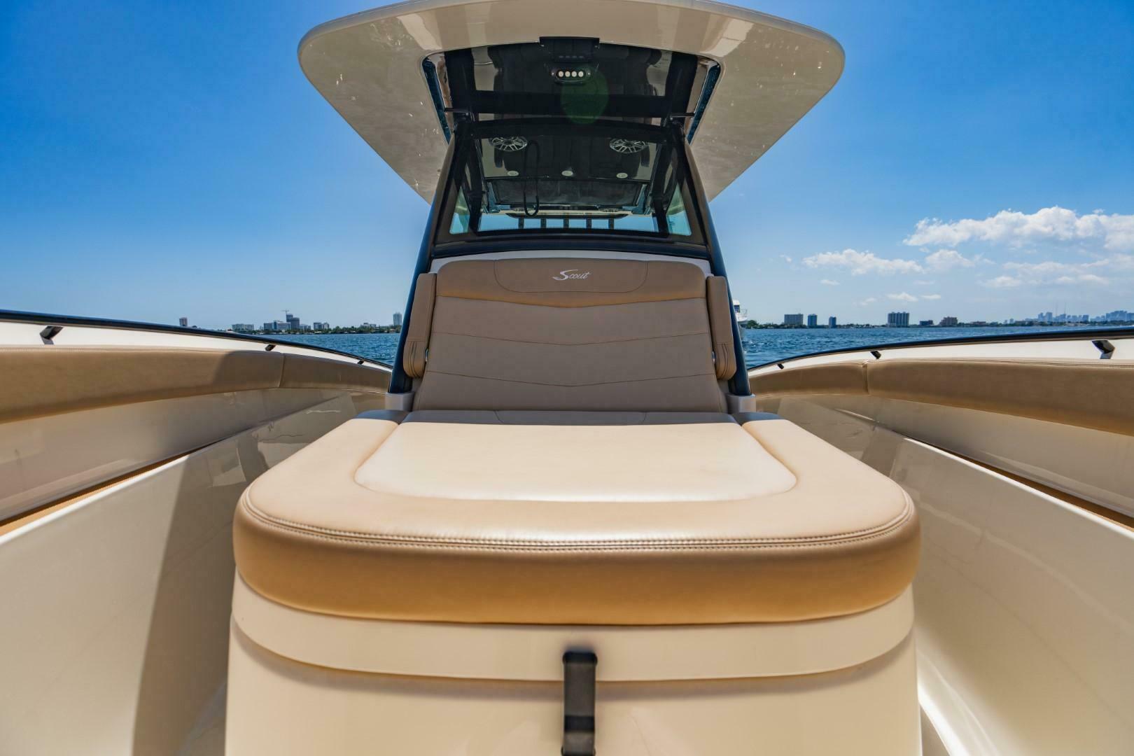 2022 Scout 305 LXF - Image 26