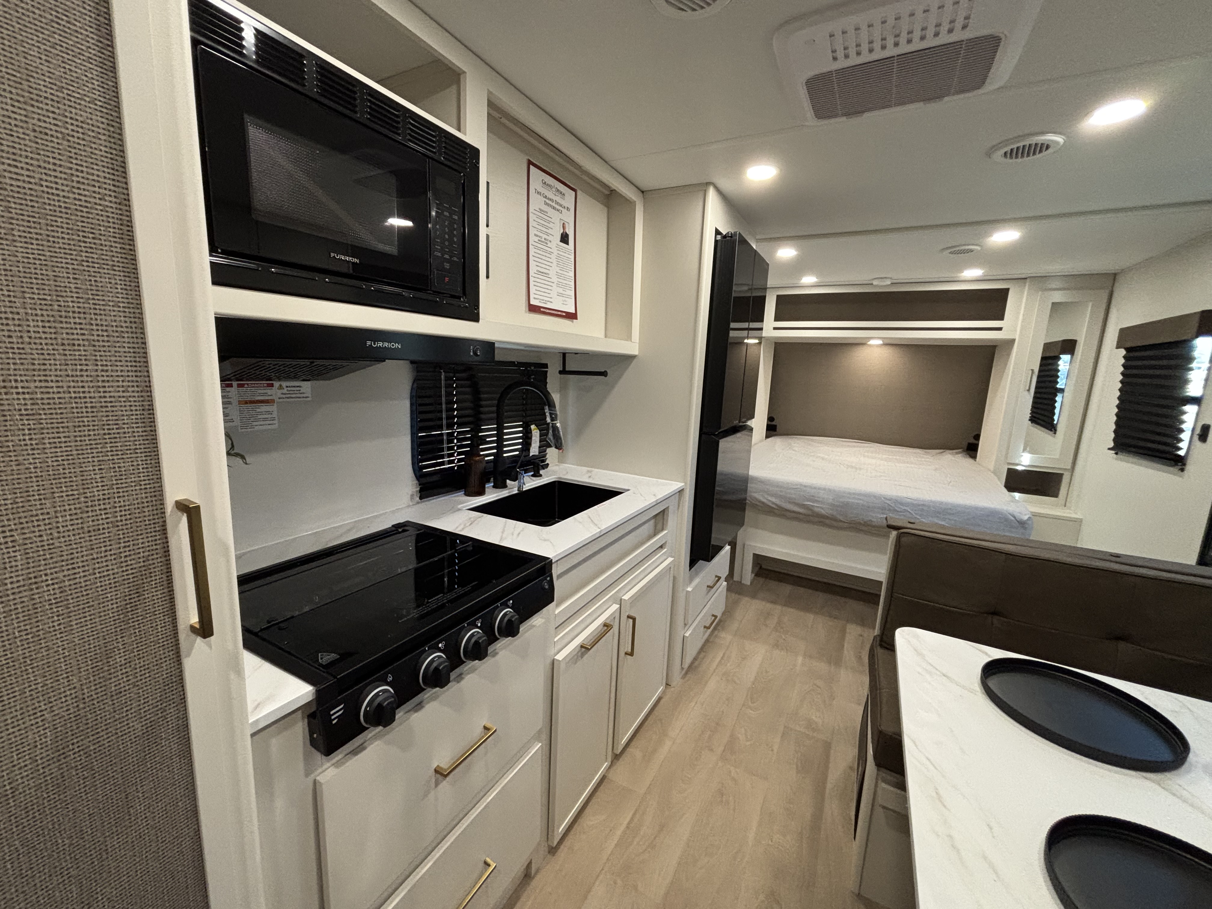 2026 Grand Design Transcend XPLOR 19BHX - Image 12