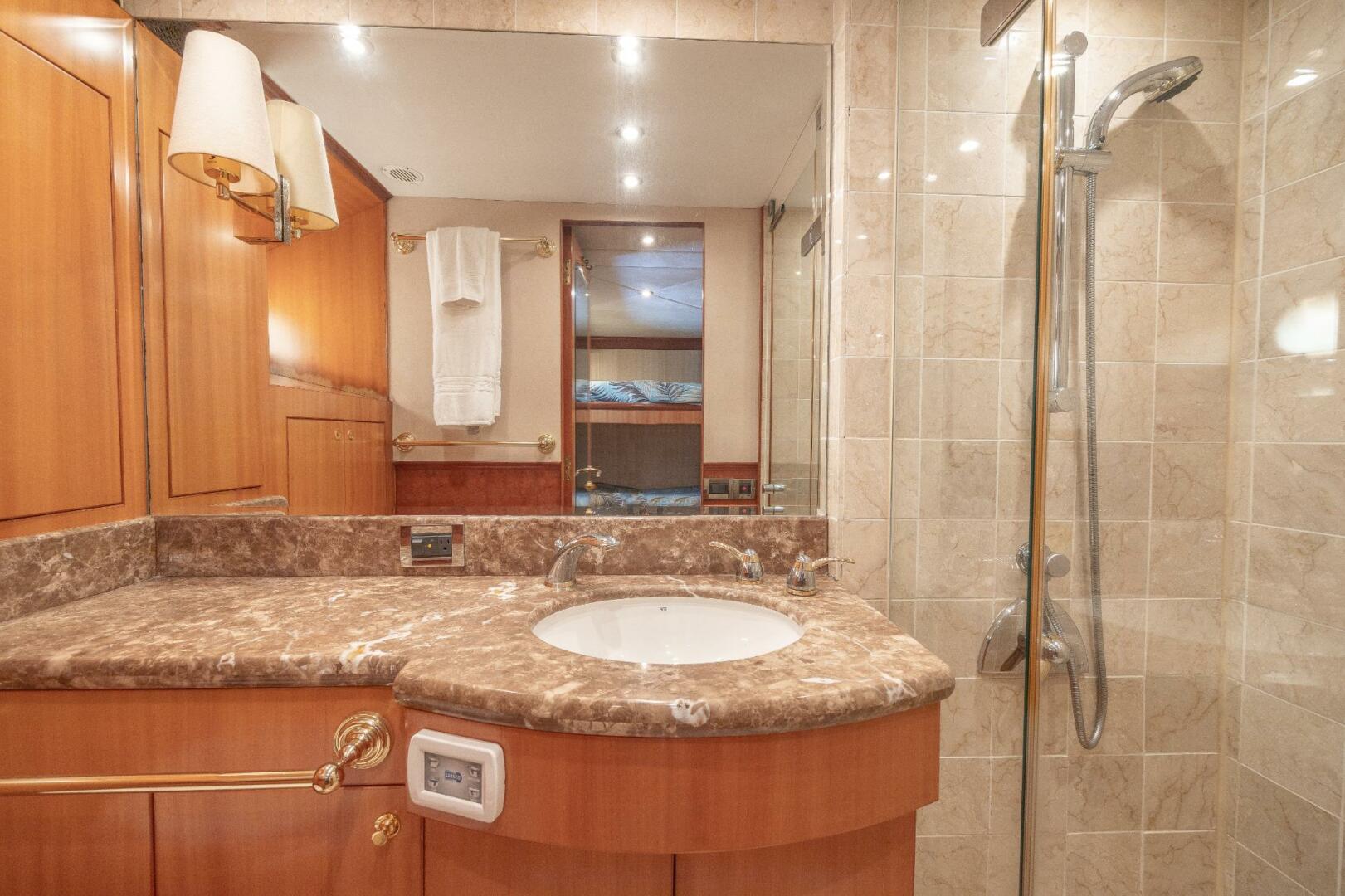 2001 Grand Harbour 76 - Image 32