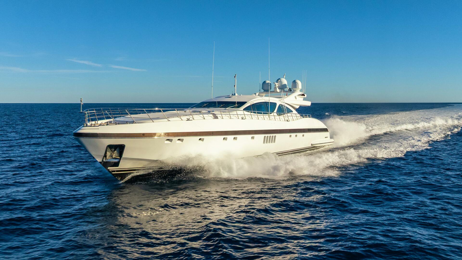 2007 Overmarine Mangusta 130 - Image 4