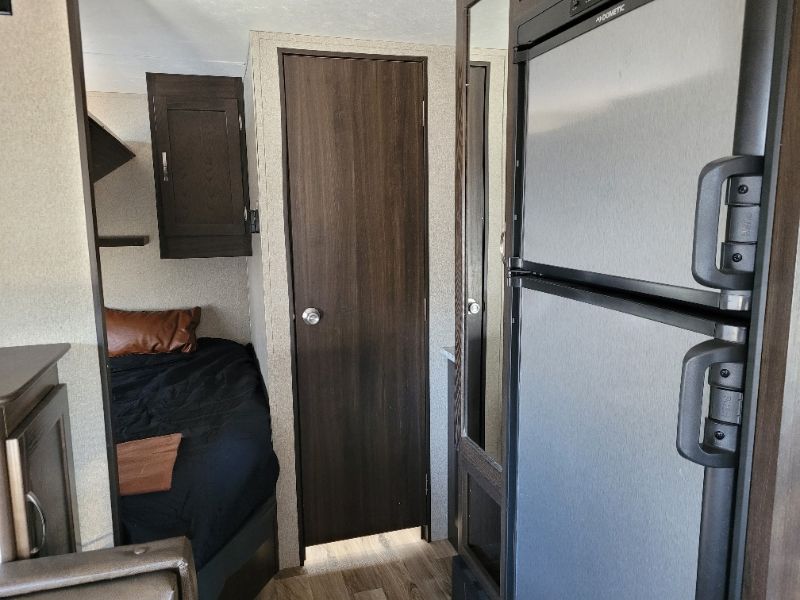 2019 Keystone Springdale West 189FLWE - Image 9
