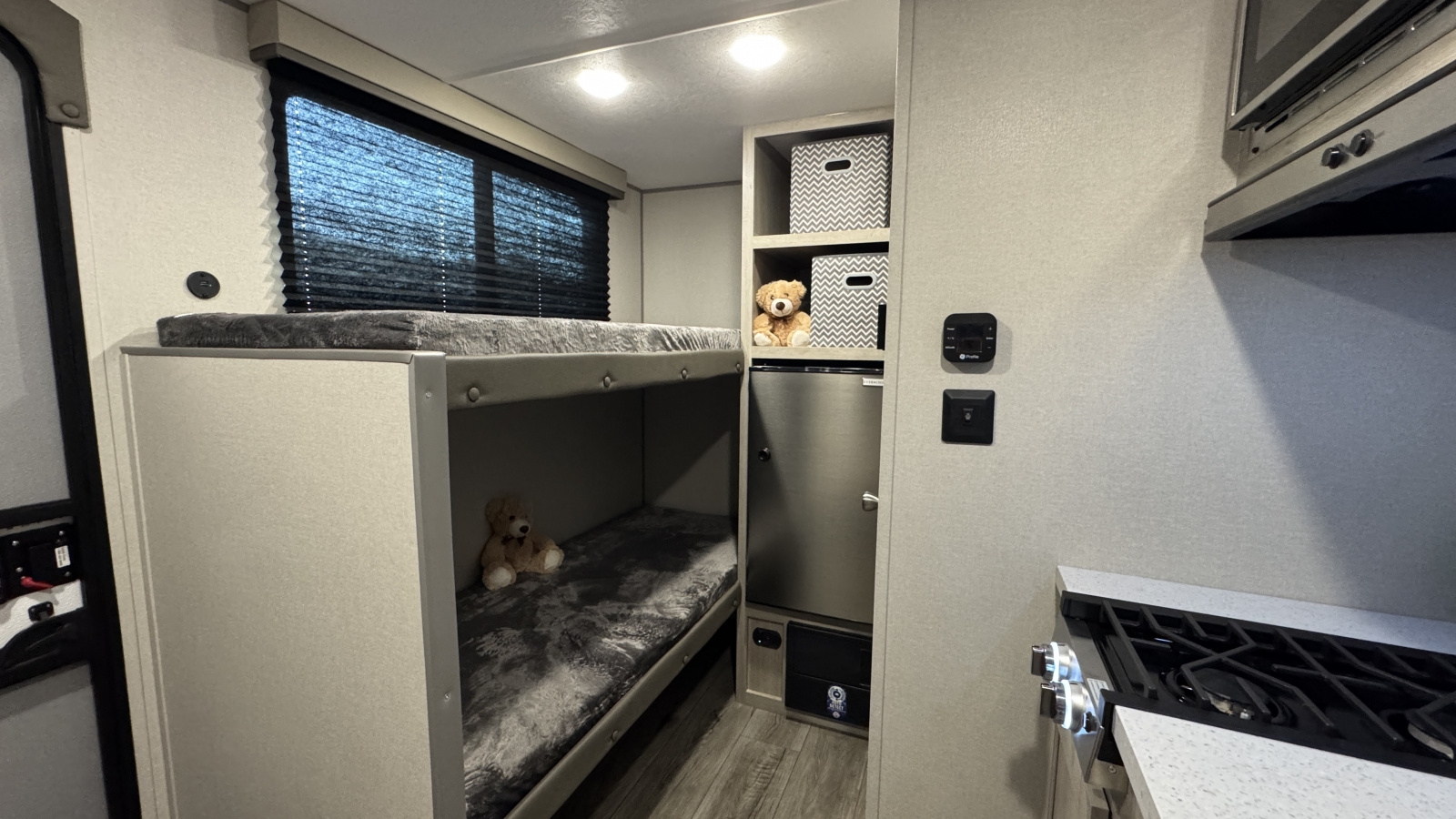 2026 Coachmen Catalina Summit Series 7 134BHX - Image 10