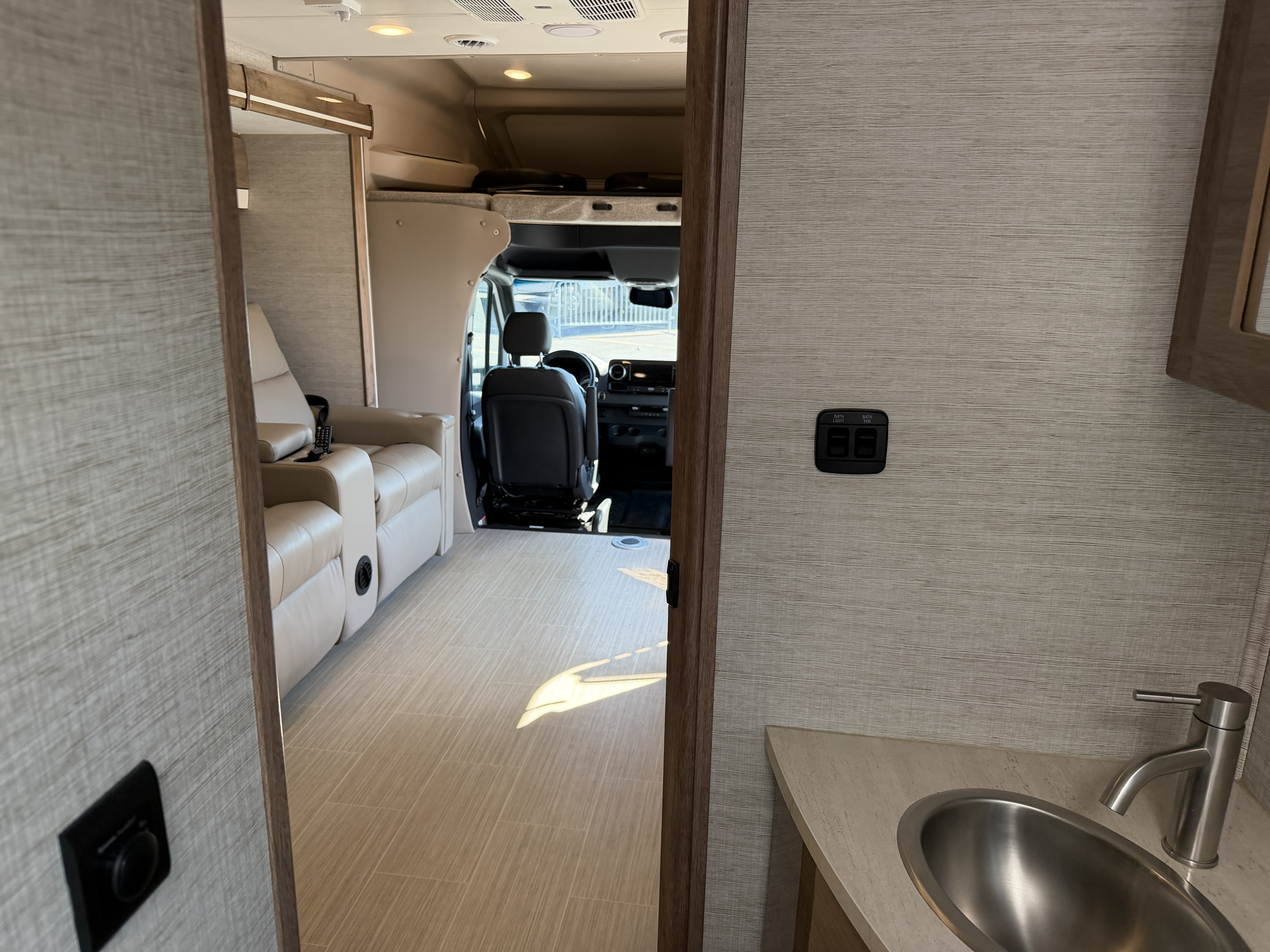 2021 Jayco Melbourne Prestige 24LP - Image 16
