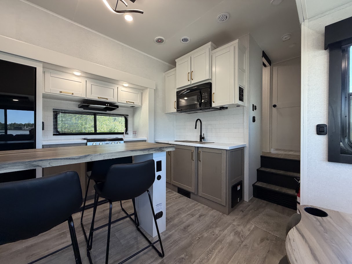 2027 JAYCO EAGLE 367TBTS - Image 13