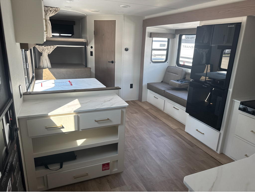 2027 GRAND DESIGN TRANSCEND 26BHX - Image 1