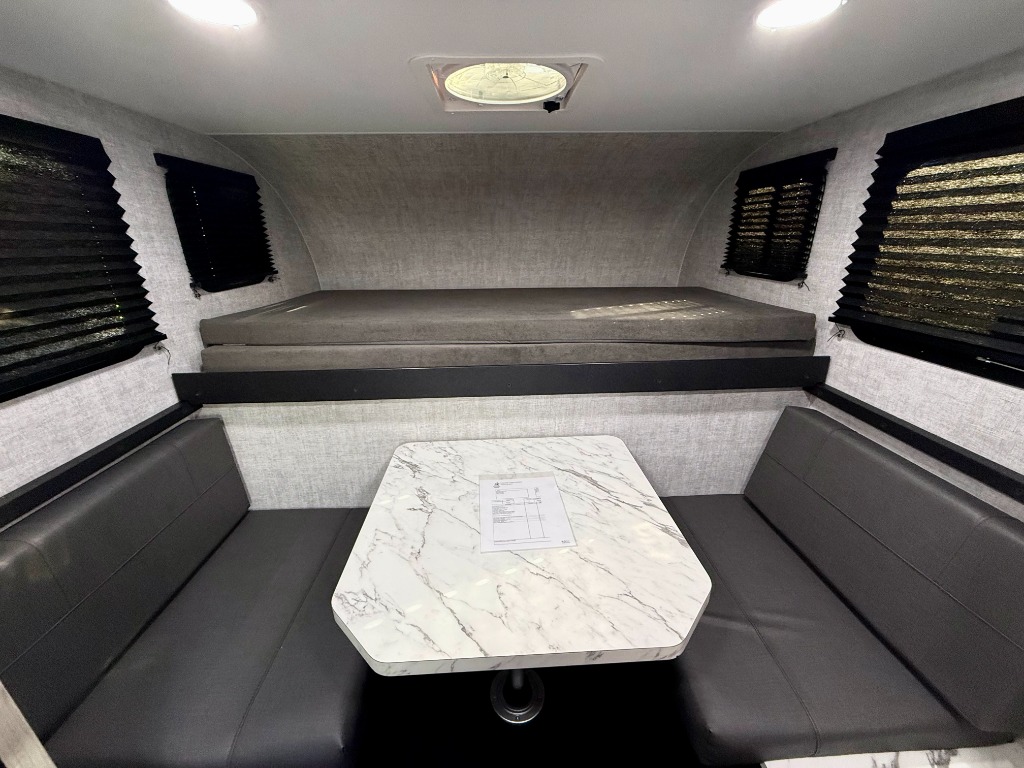 2026 Adlar Truck Topper 5.5 XL - Image 12